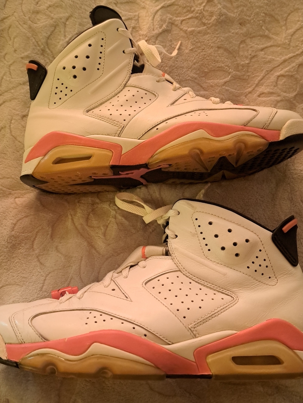 Mens Nike Air Jordan 6 VI  Retro Infrared White Sneakers SZ 11 - Pristine